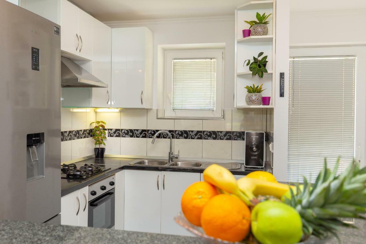 Ferienwohnung Hedera Estate, Hedera A24 Mokošica Exterior foto